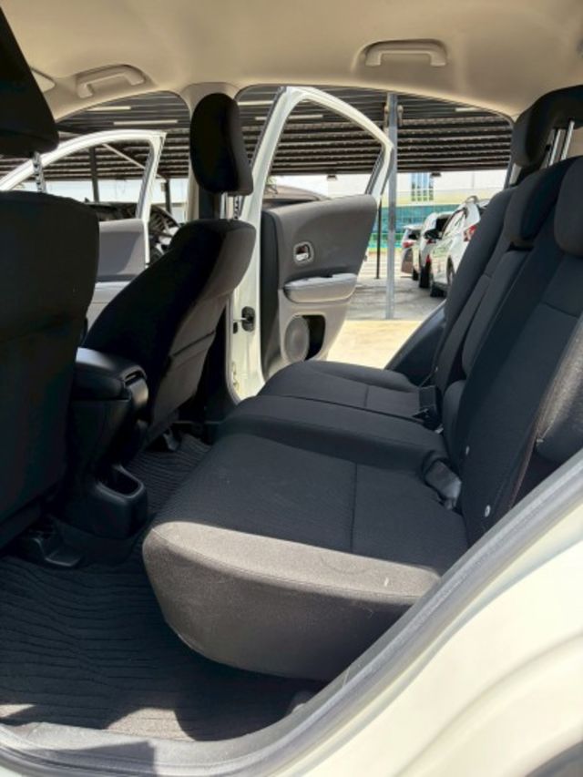 HONDA HRV/摸門/一鍵啟動/胎壓偵測器/循跡防滑/行車前後錄  第11張相片