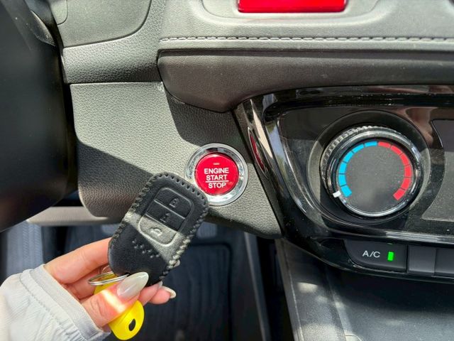 HONDA HRV/摸門/一鍵啟動/胎壓偵測器/循跡防滑/行車前後錄  第13張相片