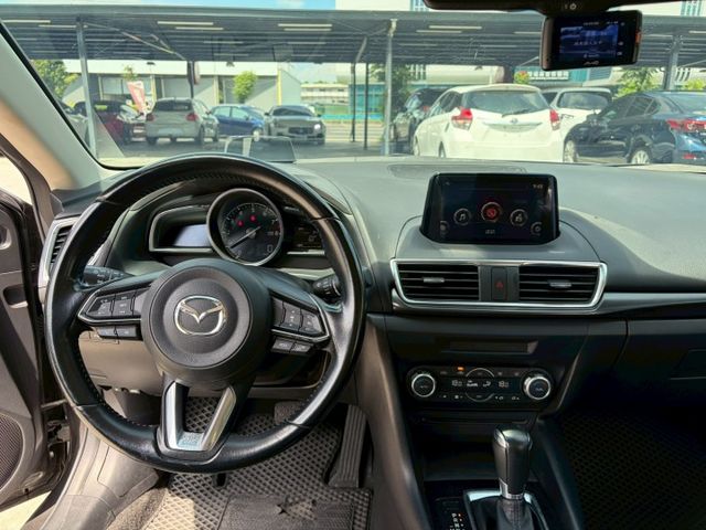 MAZDA3/原鈑件/旗艦版/ACC跟車/抬頭顯示器/盲點  第7張相片