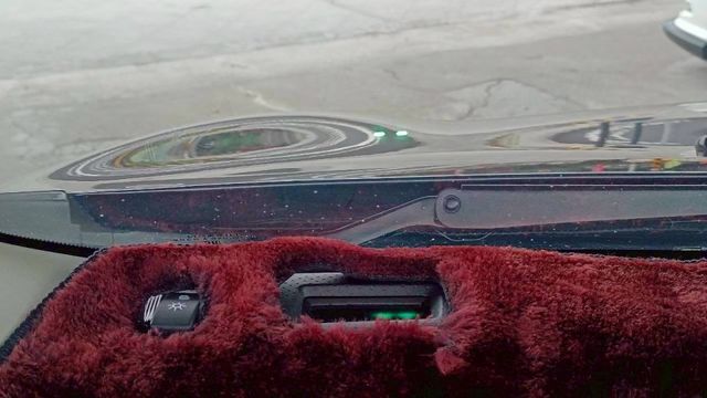 NISSAN LIVINA/原鈑件/倒車顯影/導航/摸門/行車紀錄器/抬頭顯示器  第14張相片