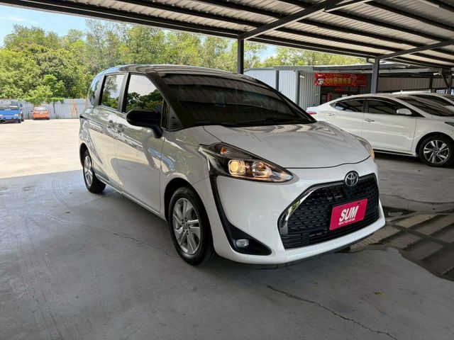TOYOTA SIENTA/五人座/側滑門/一鍵啟動/碰撞警示/車道偏移警示  第2張相片
