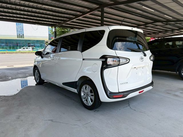 TOYOTA SIENTA/五人座/側滑門/一鍵啟動/碰撞警示/車道偏移警示  第4張相片