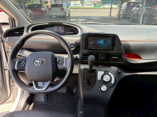 TOYOTA SIENTA/五人座/側滑門/一鍵啟動/碰撞警示/車道偏移警示  第8張相片