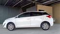 TOYOTA YARIS/可認證/倒車雷達/防滑循跡/黑頂棚  第7張縮圖