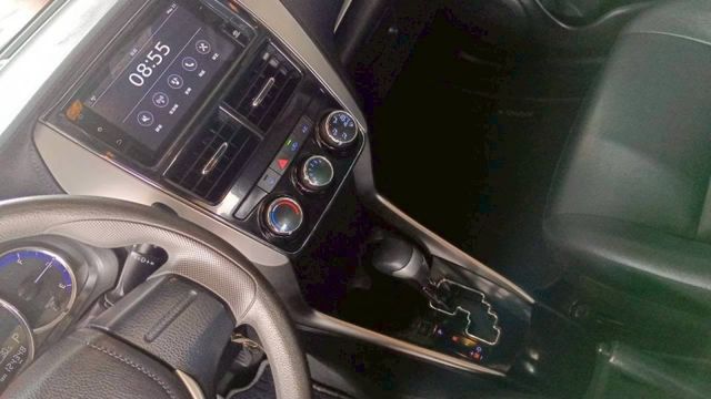 TOYOTA YARIS/可認證/倒車雷達/防滑循跡/黑頂棚  第9張相片
