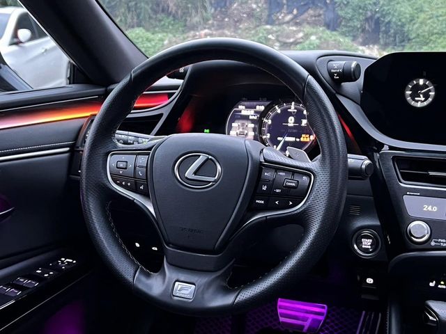 LEXUS凌志 ES250  第3張相片