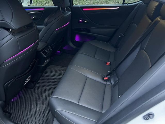 LEXUS凌志 ES250  第5張相片