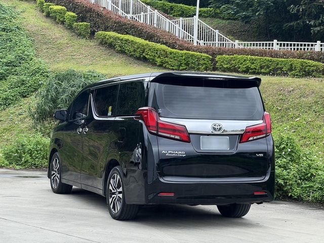 TOYOTA豐田 ALPHARD  第2張相片