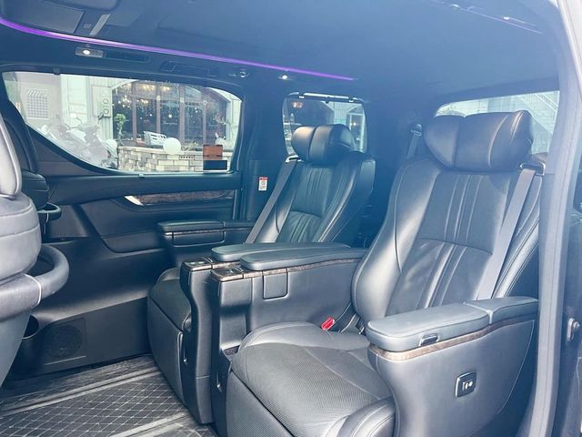 TOYOTA豐田 ALPHARD  第5張相片