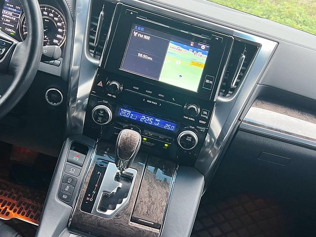 TOYOTA豐田 ALPHARD  第6張相片