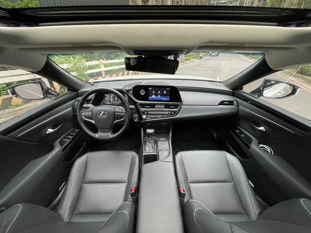 LEXUS凌志 ES200  第5張相片