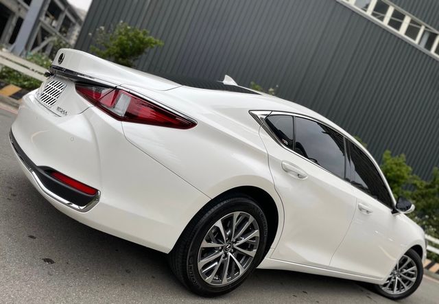LEXUS凌志 ES200  第15張相片