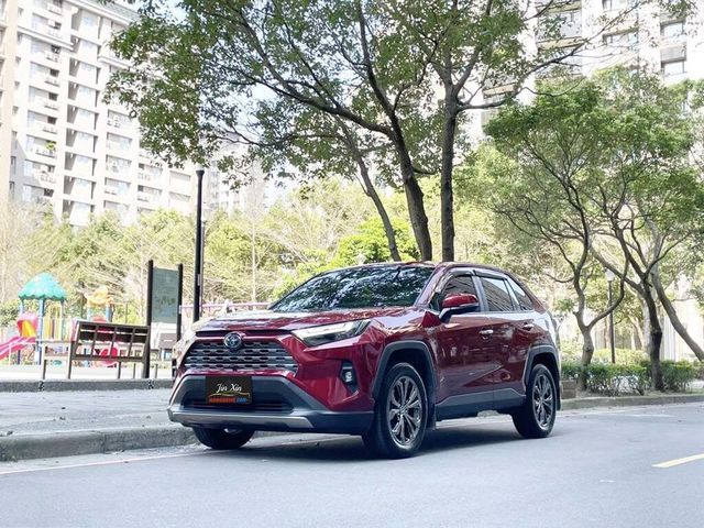 TOYOTA豐田 RAV4  第2張相片