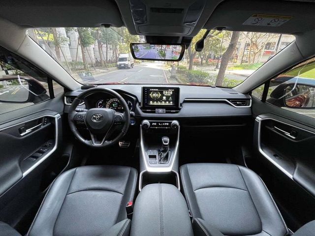 TOYOTA豐田 RAV4  第5張相片
