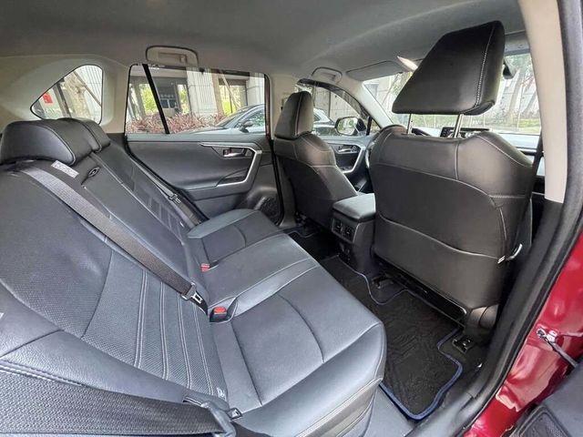 TOYOTA豐田 RAV4  第7張相片