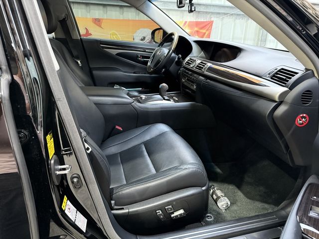 LEXUS凌志 LS460L  第5張相片