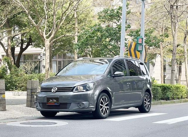 VOLKSWAGEN福斯 TOURAN  第2張相片