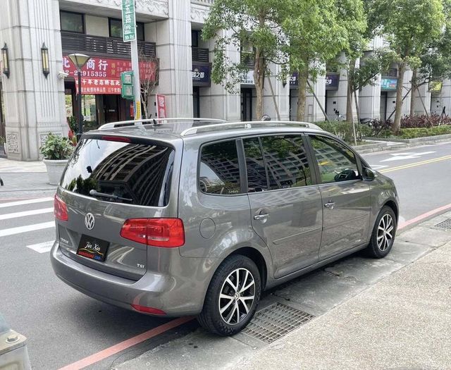 VOLKSWAGEN福斯 TOURAN  第4張相片