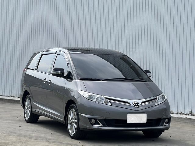 TOYOTA豐田 PREVIA  第2張相片
