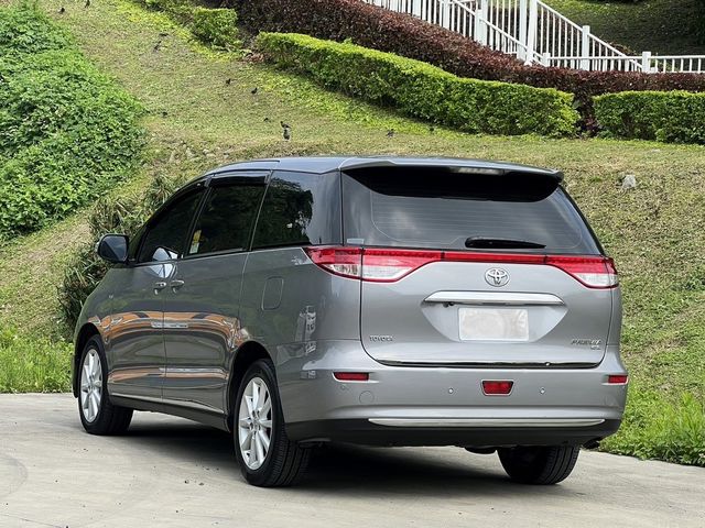 TOYOTA豐田 PREVIA  第4張相片