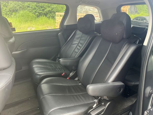 TOYOTA豐田 PREVIA  第6張相片