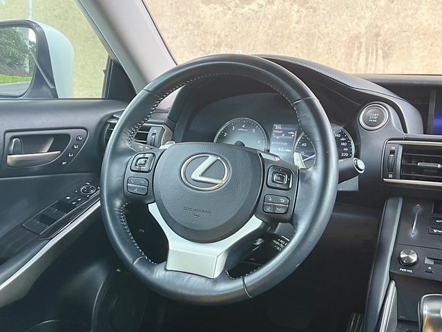 LEXUS凌志 IS 300  第6張相片