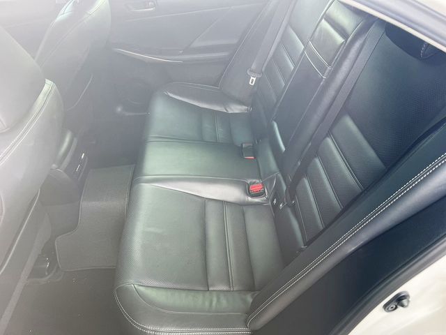 LEXUS凌志 IS 300  第8張相片