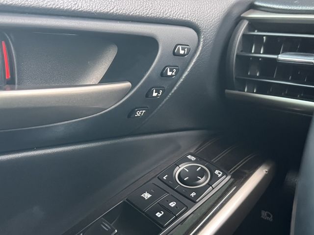 LEXUS凌志 IS 300  第10張相片