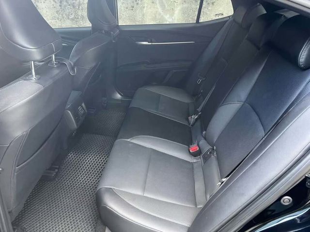 TOYOTA豐田 CAMRY  第5張相片