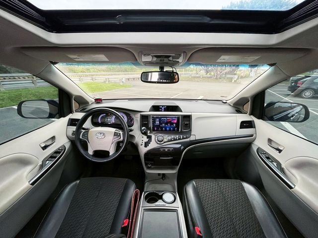 TOYOTA豐田 SIENNA  第5張相片