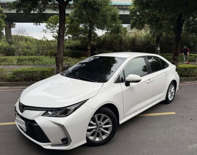 TOYOTA豐田 ALTIS  第1張相片
