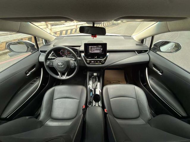 TOYOTA豐田 ALTIS  第2張相片