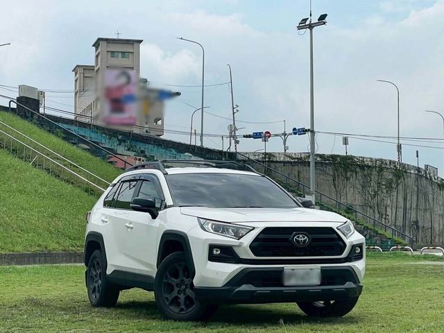 TOYOTA豐田 RAV4  第1張相片