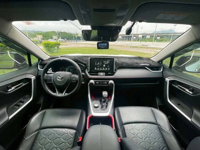 TOYOTA豐田 RAV4  第5張相片
