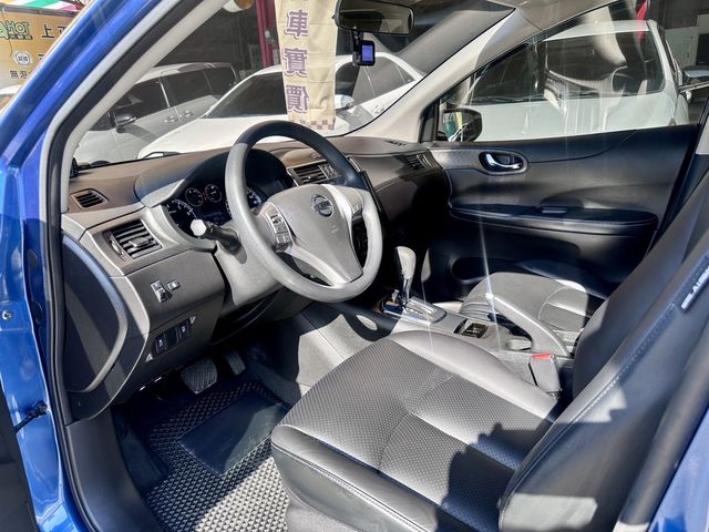 NISSAN日產 TIIDA  第6張相片