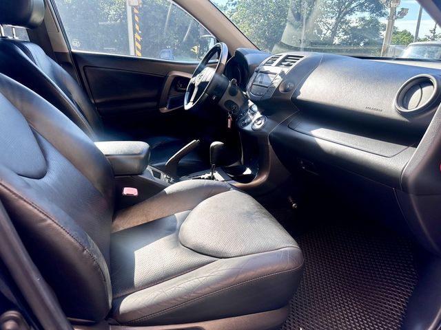 TOYOTA豐田 RAV4  第11張相片