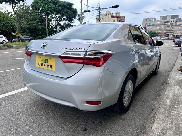 TOYOTA豐田 ALTIS  第3張相片