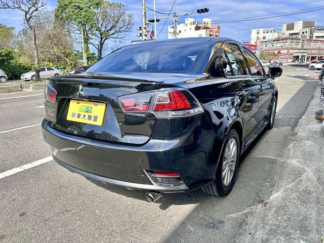 MITSUBISHI三菱 LANCER FORTIS  第3張相片