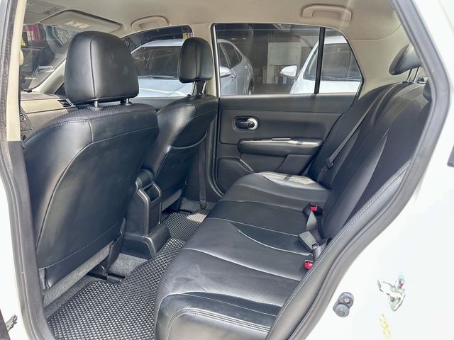 NISSAN日產 TIIDA  第7張相片