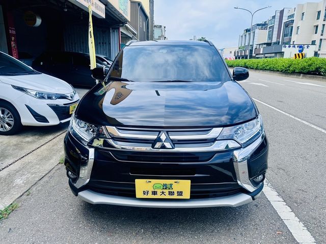 MITSUBISHI三菱 OUTLANDER  第2張相片