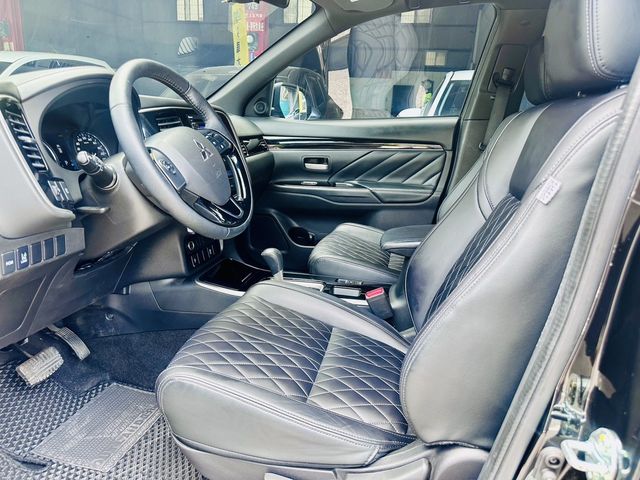 MITSUBISHI三菱 OUTLANDER  第6張相片