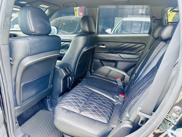 MITSUBISHI三菱 OUTLANDER  第7張相片
