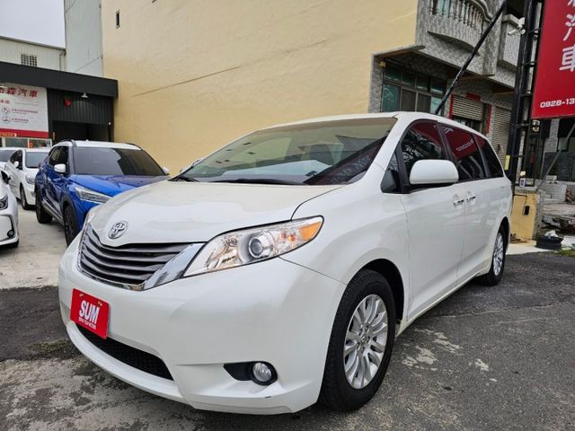保證無事故車，無泡水車，有免鑰匙啟動，舒適大空間，第二排獨立座椅  第1張相片