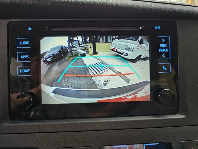 保證無事故車，無泡水車，有免鑰匙啟動，舒適大空間，第二排獨立座椅  第13張相片
