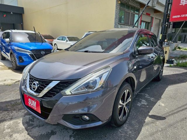魔術大空間 最大的小車 原廠保養 I KEY 電摺 胎壓偵測 大螢幕主機 倒車雷達 雙區恆溫 方向盤控制鍵 後座出風口  第1張相片