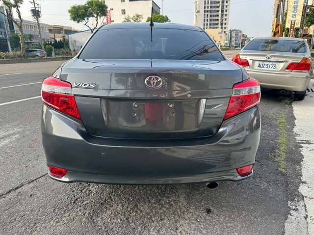 實車實價 省油好開 稅金便宜好停車 外型亮眼 都市小幫手  第5張相片