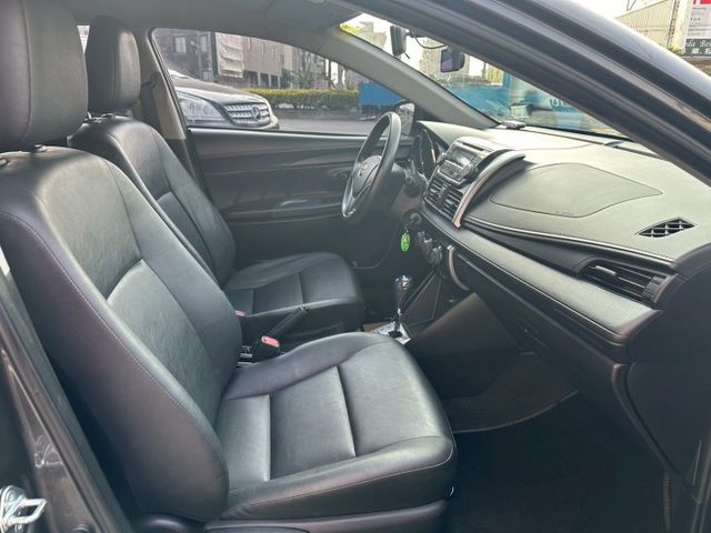 實車實價 省油好開 稅金便宜好停車 外型亮眼 都市小幫手  第12張相片