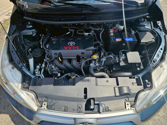 一手車 原鈑件 原廠保養 車美氣氛佳 省油好開省稅金好停車! I KEY 免鑰匙啟動 電摺後視鏡 恆溫空調 抬頭顯示器  第6張相片