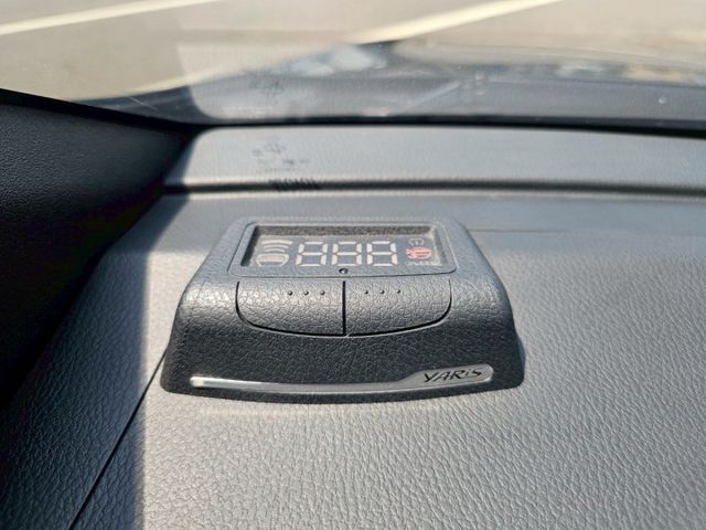 一手車 原鈑件 原廠保養 車美氣氛佳 省油好開省稅金好停車! I KEY 免鑰匙啟動 電摺後視鏡 恆溫空調 抬頭顯示器  第14張相片