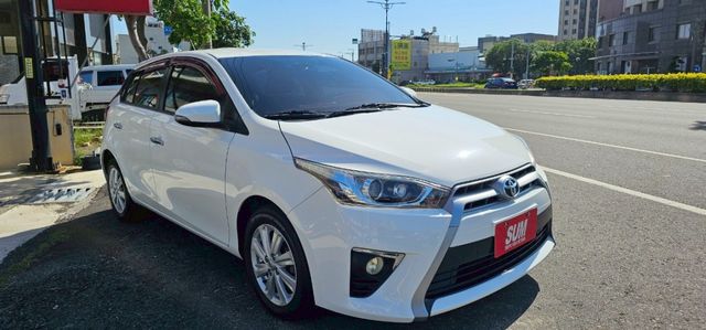 原廠保養 正一手女用車 i key免鑰匙啟動 電摺後視鏡 多功能原廠大螢幕影音 導航 電視 藍芽 倒車顯影 兒童安全鎖  第2張相片